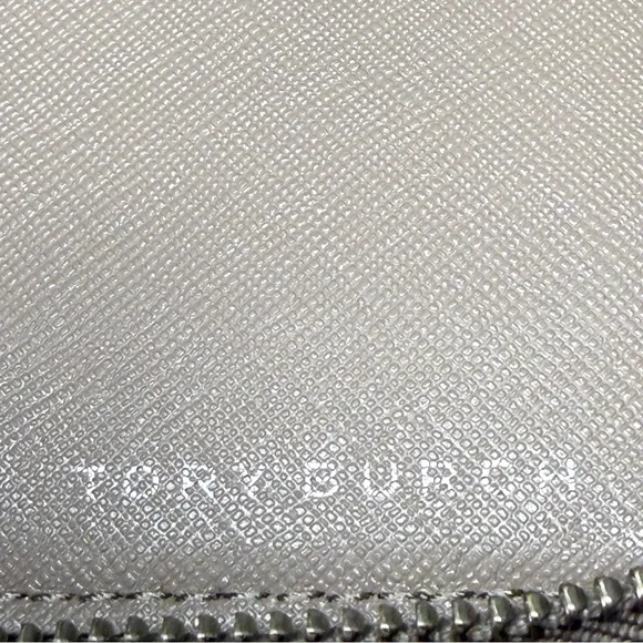 ✨EUC Tory Burch Diamond Laser Cut Zip Around, Leather Wallet/Wristlet - Picture 2 of 6